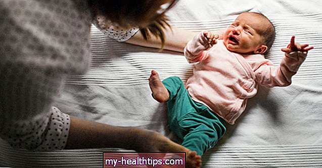 5 बेबी स्लीप मिथक आपको रात में बनाए रखते हैं
