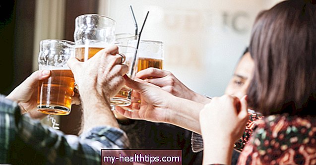 Kan alkohol forårsage eller hjælpe med at lindre forstoppelse?