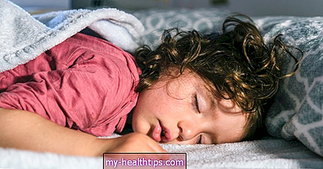 A párna nélküli alvás jó vagy rossz hatással van az egészségére?