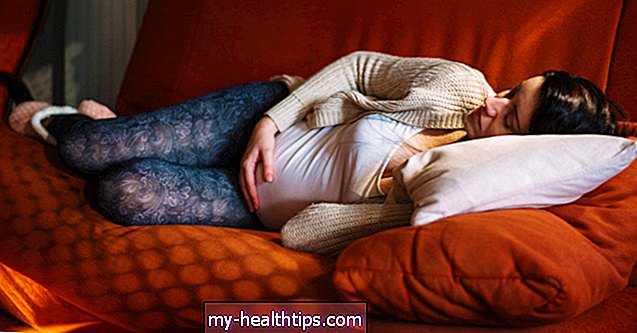 Milyen alvási helyzet segíti a bricseszes babámat?