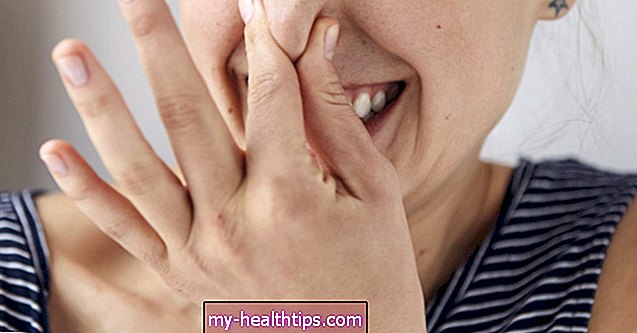 Hvad forårsager den dårlige duft i næsen, og hvordan helbreder jeg det?